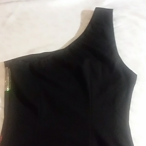 Forever 21 Sequins One Shoulder Dress - Picture 4 of 7